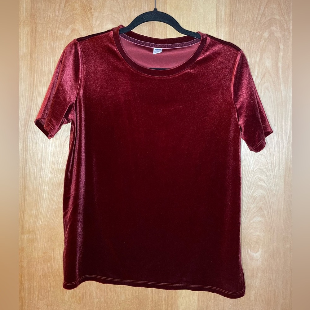 Red Velvet Gap Shirt - Size Small
